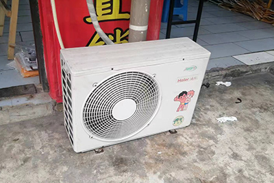 洞口空调突然不制冷只吹自然风怎么办？